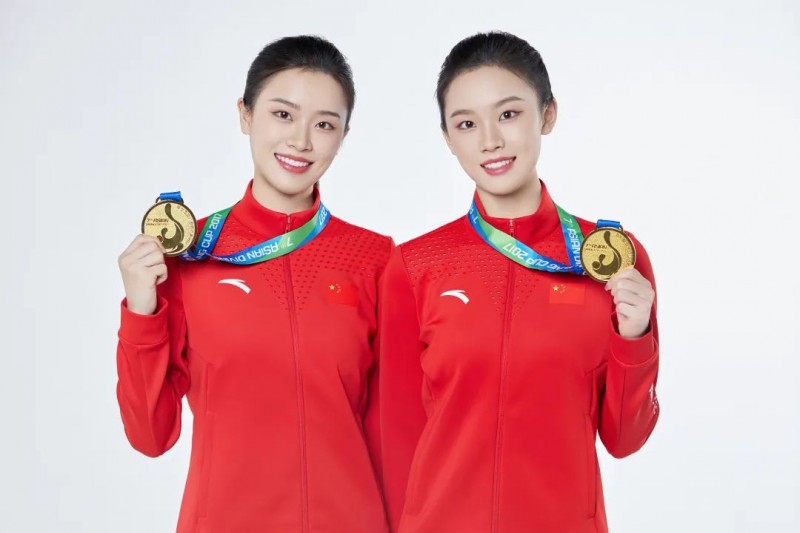 雙姝躍浪，椰香遠(yuǎn)揚(yáng)——宗師傅食品官宣簽約世界跳水冠軍夏冰清、夏玉潔為形象代言人